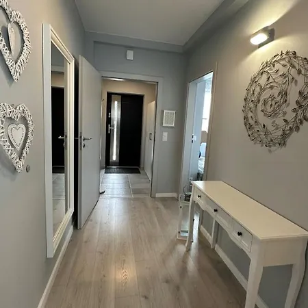 La Superior V Z Ogrodem Apartamento *